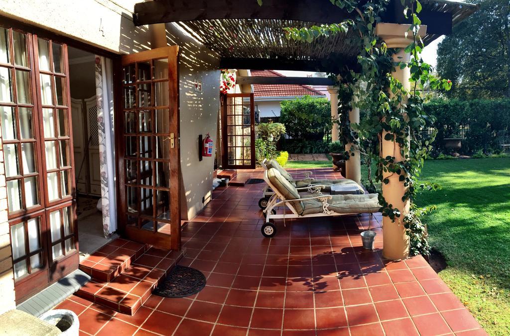 Macgregors Guest House Претория Экстерьер фото