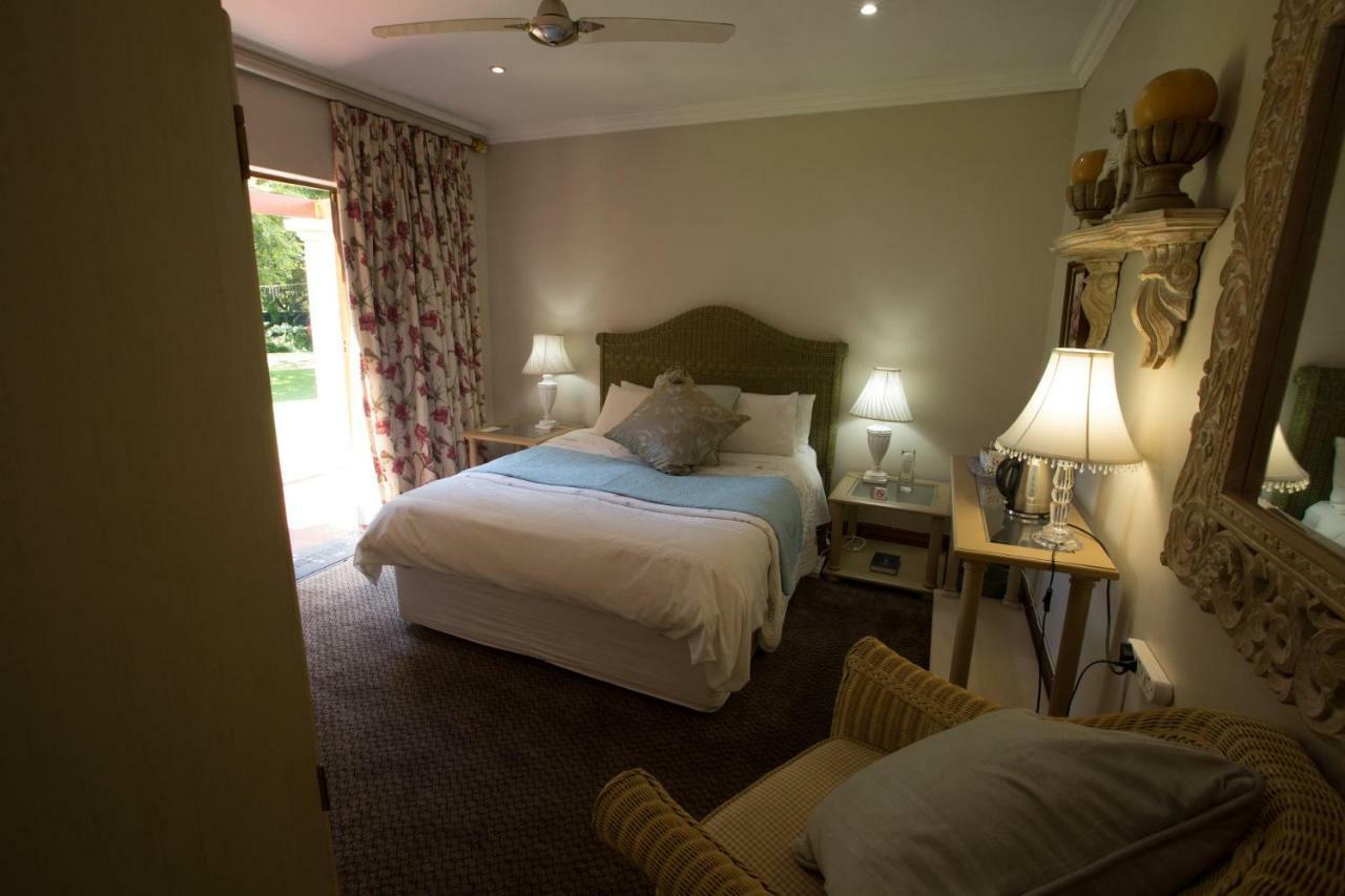 Macgregors Guest House Претория Экстерьер фото